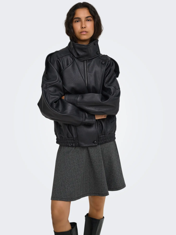 CAZADORA POLIPIEL NEGRA ONLY
