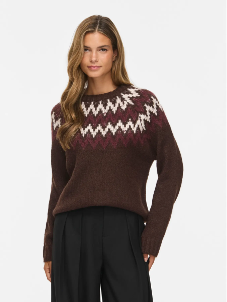 JERSEY MARRON DETALLE GEOMETRICO BLANCO Y BURDEOS VILA