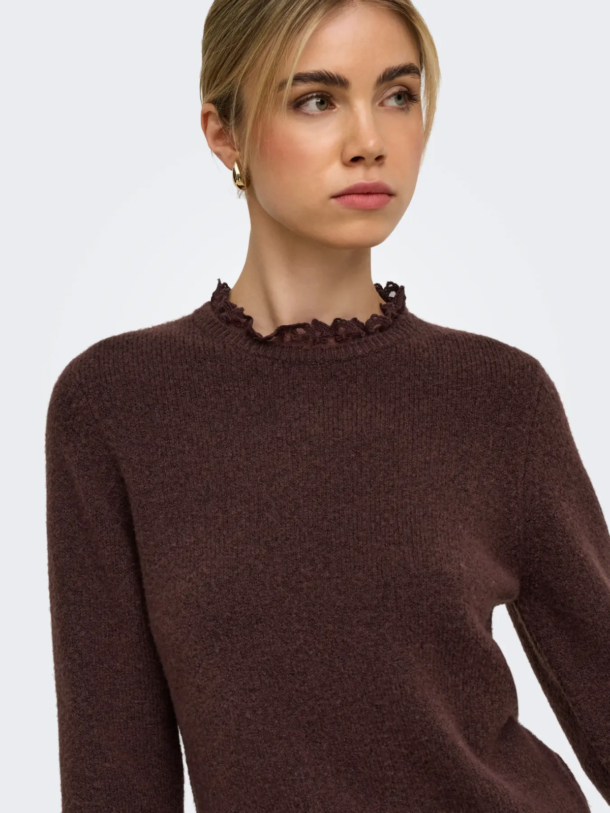 JERSEY MARRON PUNTILLA CUELLO ONLY