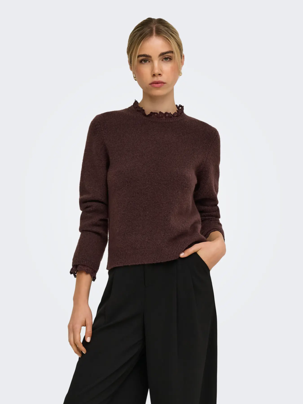 JERSEY MARRON PUNTILLA CUELLO ONLY