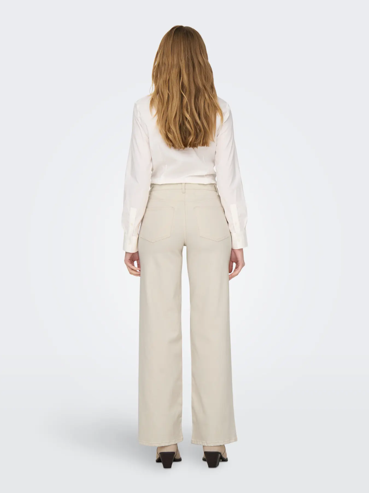 PANTALON VAQUERO ANCHO BEIGE