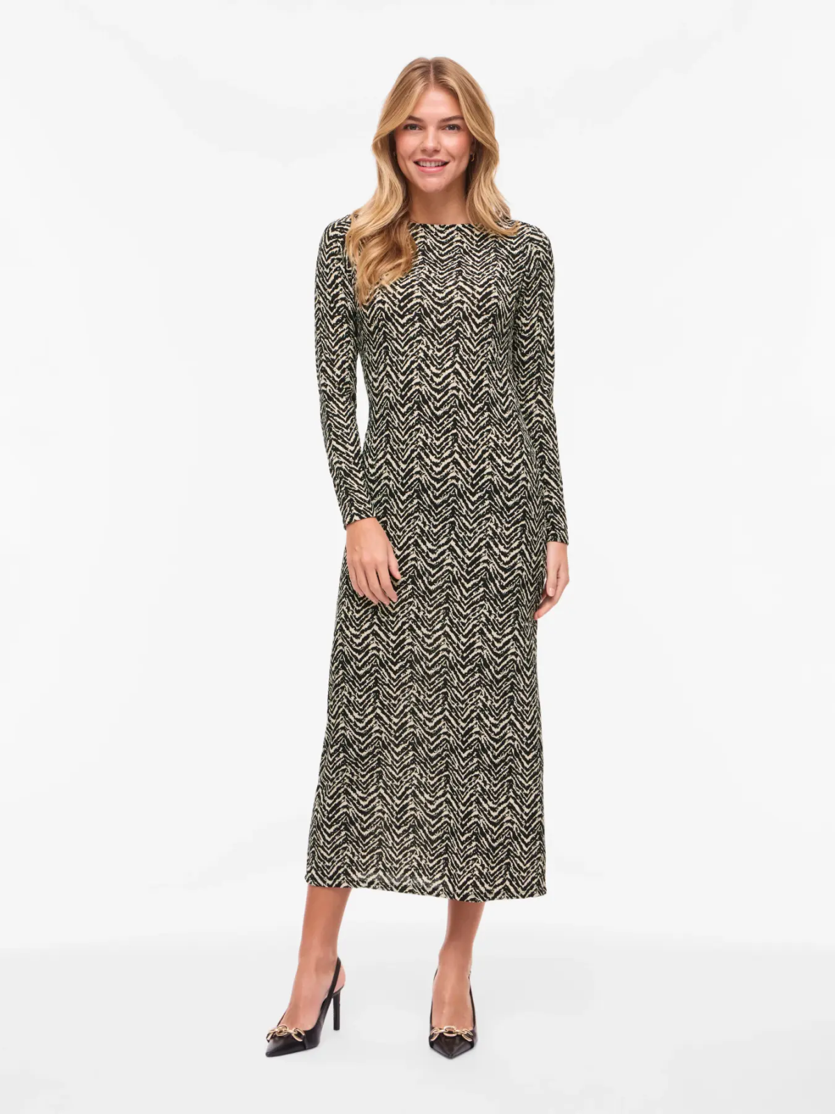 VESTIDO ESTAMPADO NEGRO Y BEIGE