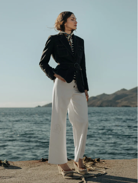 PANTALON CRUDO BORDADOS FLORES