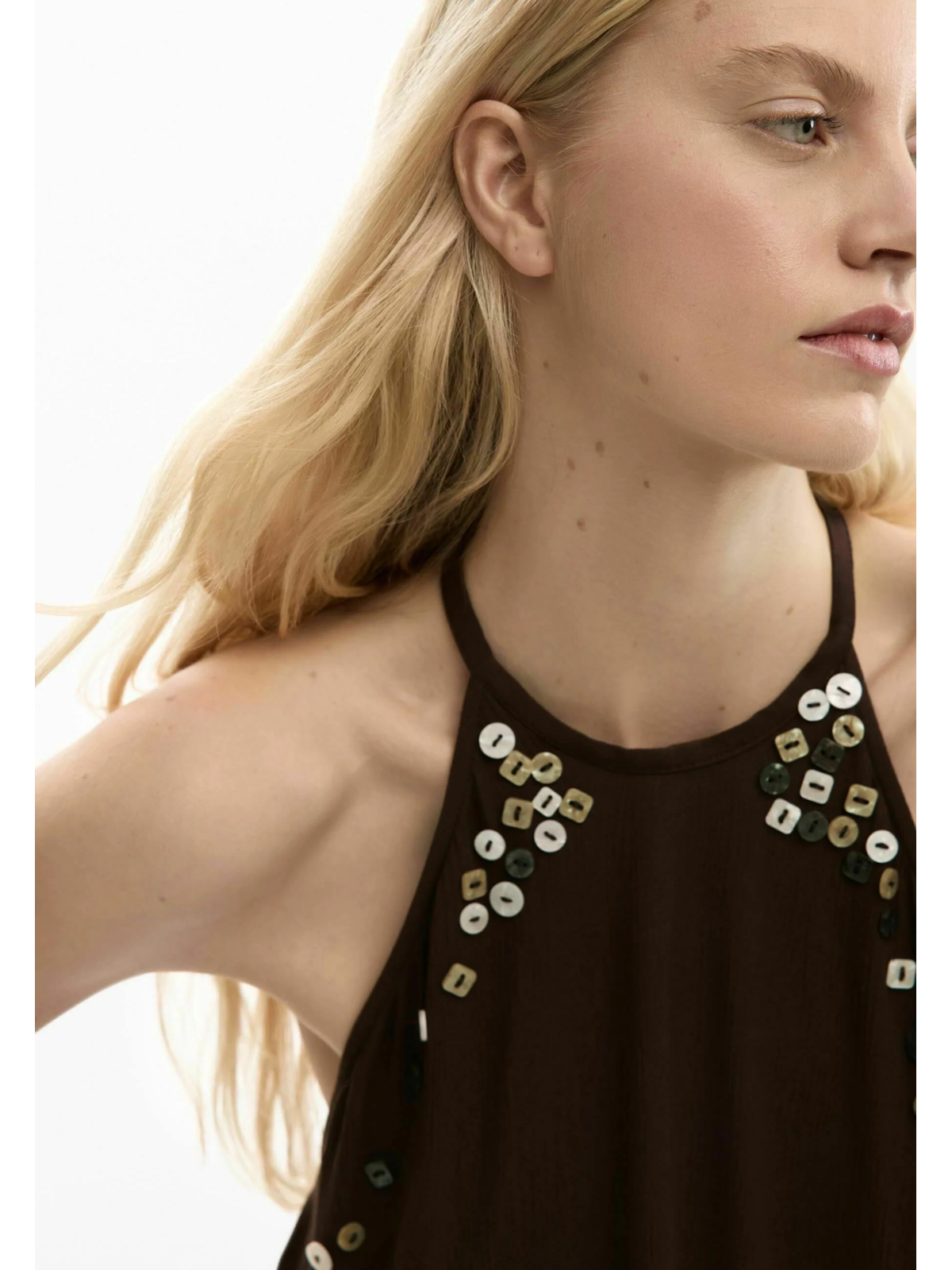 TOP  MARRON BOTONES