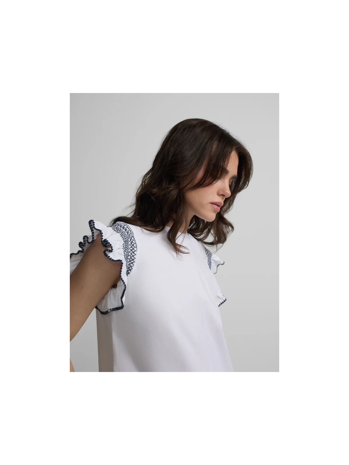 CAMISETA BLANCA VOLANTES