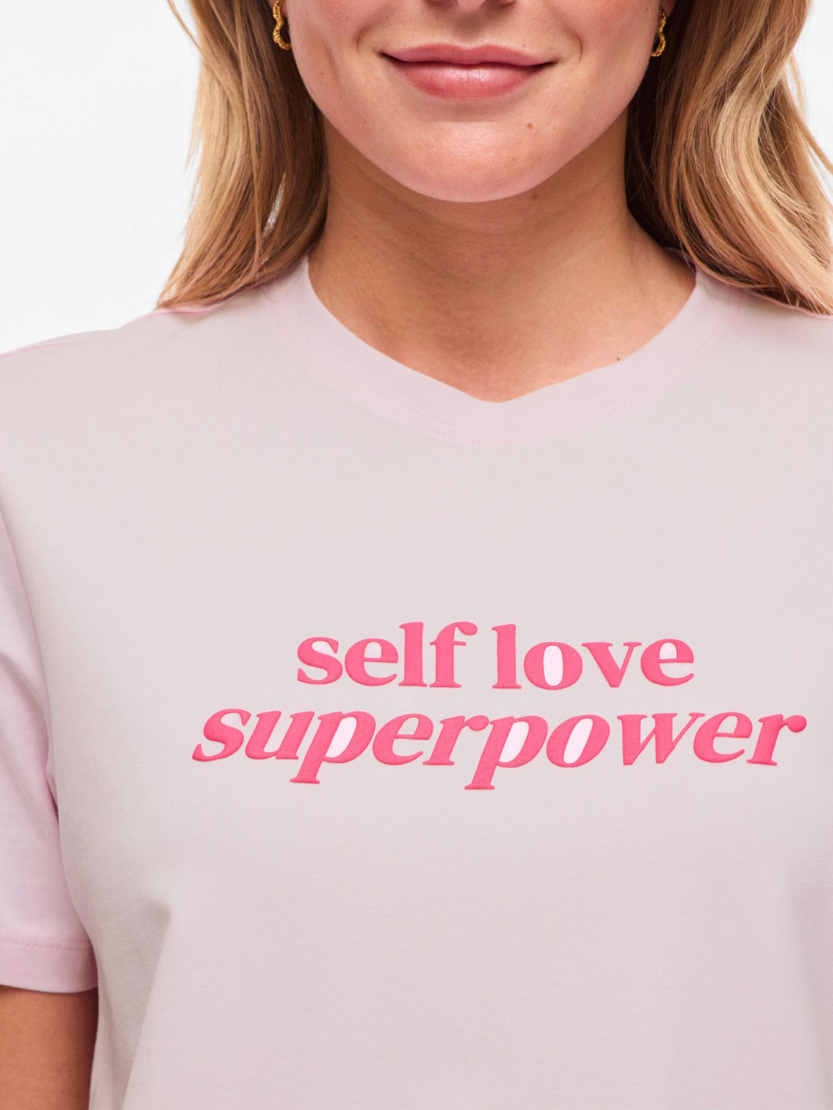 CAMISETA ROSA TEXTO