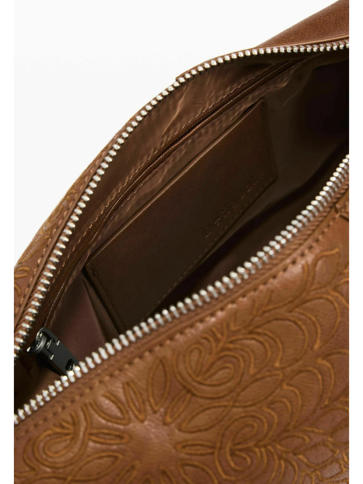 BOLSO MEDIANO CAMEL DESIGUAL