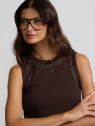 CAMISETA TACHUELAS MARRON